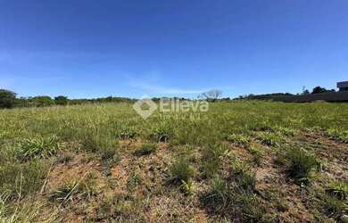 Imagem: O terreno possui 600m² de Área e está localizado em Cruzeiro