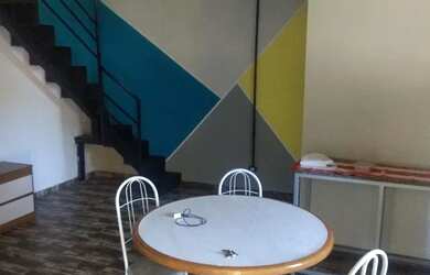 Imagem: A kitnet possui 1 Dormitório, 1 Banheiro, 1 Vaga na garagem