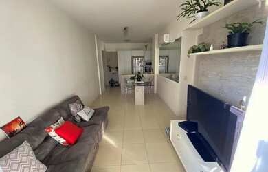 Imagem: O apartamento possui 3 Dormitórios, 2 Banheiros, 2 Vagas na