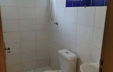 Imagem: A casa possui 2 Dormitórios, 1 Banheiro, 2 Vagas na garagem