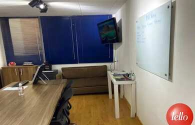 Imagem: O depósito possui 1 Vaga na garagem, 48m² de Área e está