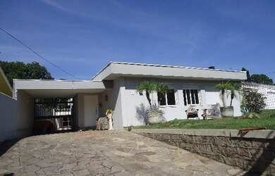 Imagem: A casa em condomínio possui 4 Dormitórios, 4 Banheiros, 5