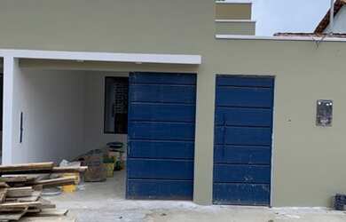 Imagem: A casa possui 3 Dormitórios, 2 Banheiros e está localizado