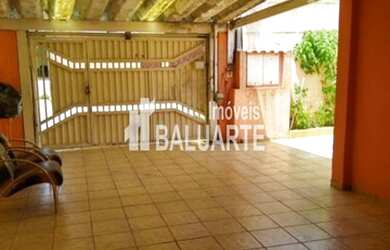 Imagem: A casa possui 3 Dormitórios, 2 Banheiros, 4 Vagas na garagem