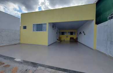 Imagem: A casa em condomínio possui 2 Dormitórios, 3 Banheiros, 2