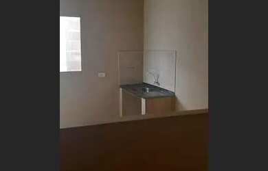 Imagem: A casa possui 2 Dormitórios, 1 Banheiro e está localizado