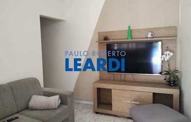 Imagem: A casa possui 3 Dormitórios, 3 Banheiros, 5 Vagas na garagem