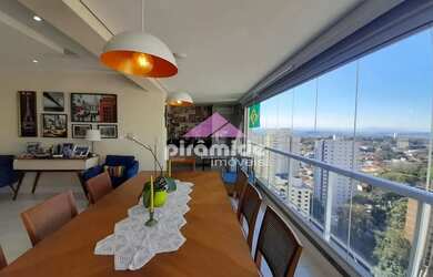 Imagem: O apartamento possui 3 Dormitórios, 4 Banheiros, 3 Vagas na