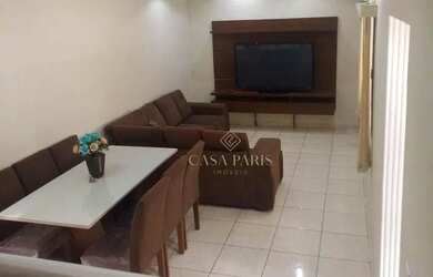 Imagem: A casa possui 3 Dormitórios, 3 Banheiros, 2 Vagas na garagem