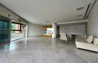 Imagem: O apartamento possui 4 Dormitórios, 5 Banheiros, 4 Vagas na