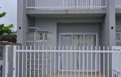 Imagem: A casa possui 2 Dormitórios, Acomodam 8 pessoas, 1 Vaga na