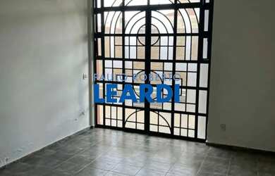 Imagem: A casa possui 3 Dormitórios, 5 Banheiros, 5 Vagas na garagem