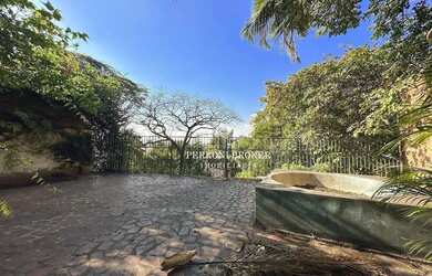 Imagem 11: Casa no alto. Varanda, 242m² de Área, 4 Vagas na garageme3 Dormitórios