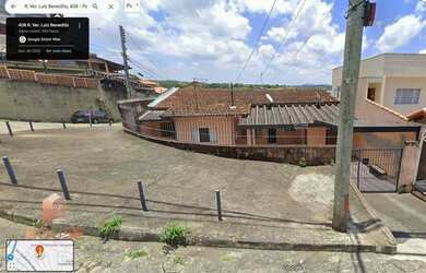 Imagem: A casa possui 2 Dormitórios, 2 Banheiros, 3 Vagas na garagem