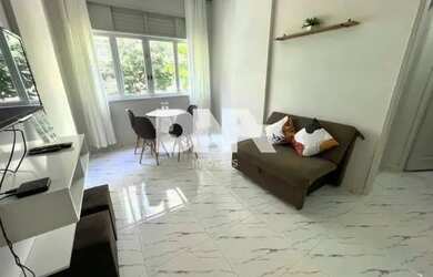 Imagem: O apartamento possui 1 Dormitório, 2 Banheiros, 1 Vaga na garagem