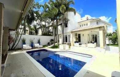 Imagem: A casa em condomínio possui 3 Dormitórios, 5 Banheiros, 4