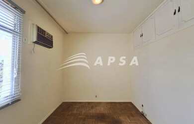 Imagem 5: LINDO E AMPLO APARTAMENTO, REFORMADO, PRÓXIMO AO METRÔ E COMÉRCIO,...