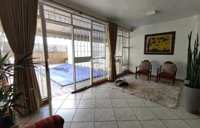 Imagem 7: Belíssima residência no bairro Patronato!