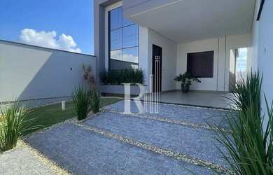 Imagem: Casa á venda com execelente padrão de acabamento localizada