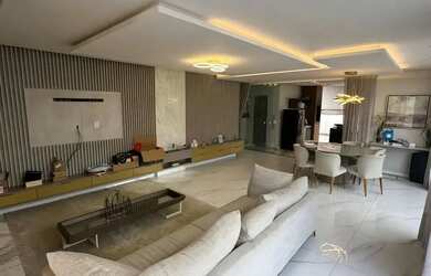 Imagem: A casa em condomínio possui 4 Dormitórios, 5 Banheiros, 5