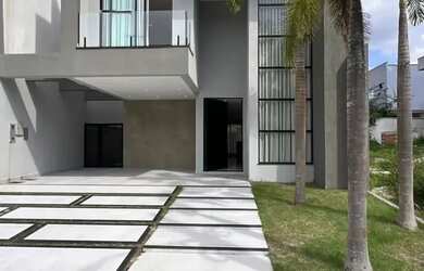 Imagem: A casa em condomínio possui 3 Dormitórios, 4 Banheiros, 4