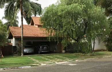 Imagem: A casa em condomínio possui 4 Dormitórios, 5 Banheiros, 5