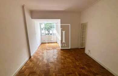 Imagem: O apartamento possui 2 Dormitórios, 2 Banheiros e 82m² de
