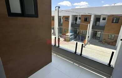 Imagem: A casa possui 2 Dormitórios, 1 Banheiro, 1 Vaga na garagem