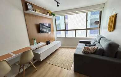 Imagem: O studio possui 1 Dormitório, 1 Banheiro, 1 Vaga na garagem