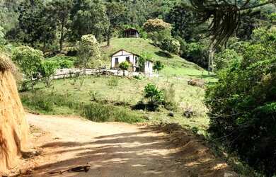 Imagem: A chácara possui 6000m² de Área e está localizado em Itamonte