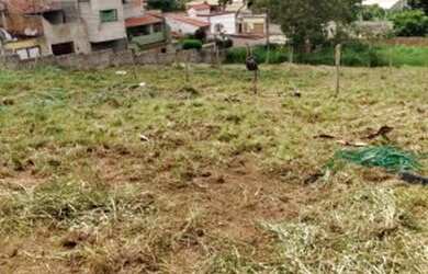 Imagem: O terreno possui 360m² de Área e está localizado em Trevo