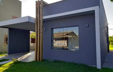 Imagem: A casa em condomínio possui 3 Dormitórios, 2 Banheiros, 1