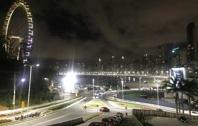 Imagem: O apartamento possui 1 Dormitório, 1 Banheiro, 1 Vaga na garagem