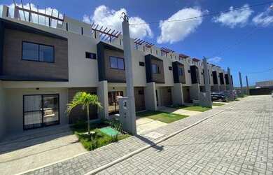 Imagem: A casa em condomínio possui 2 Dormitórios, 3 Banheiros, 1