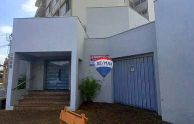 Imagem: O depósito possui 5 Vagas na garagem, 499m² de Área e está