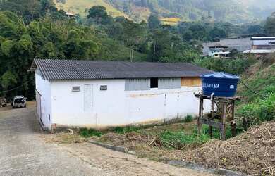 Imagem: O terreno possui 1.400m² de Área e está localizado em Cônego