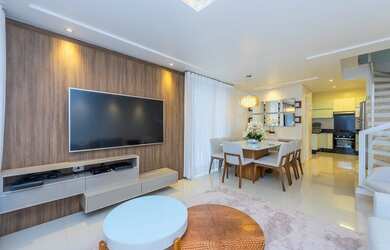 Imagem: A casa em condomínio possui 3 Dormitórios, 3 Banheiros, 2