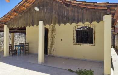 Imagem: Vendo casa no centro de Alcobaça/BA