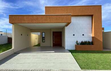 Imagem: A casa em condomínio possui 3 Dormitórios, 2 Banheiros, 2