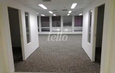 Imagem: O depósito e possui 5 Vagas na garagem, 694-0m² de Área está