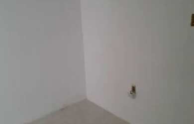 Imagem: A casa possui 2 Dormitórios, 1 Banheiro, Ar-condicionado, Varanda