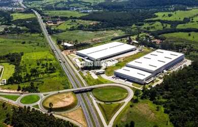 Imagem: O depósito possui 39.053m² de Área e está localizado em