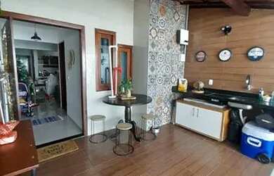 Imagem: A casa possui 2 Dormitórios, 2 Banheiros, 1 Vaga na garagem