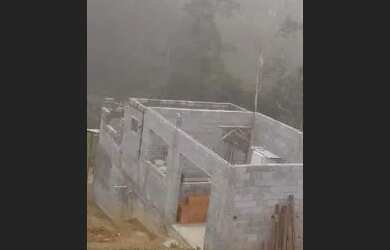 Imagem 2: Vendo terreno com casa. 