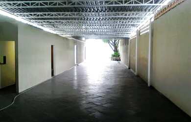 Imagem 3: CASA / GALPÃO. 400m² de Áreae4 Banheiros