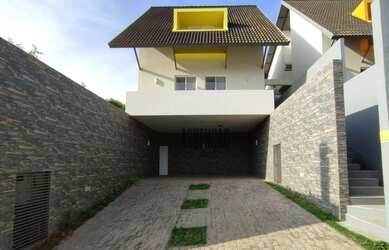 Imagem: A casa em condomínio possui 3 Dormitórios, 4 Banheiros, 5