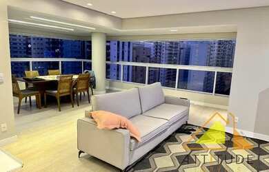 Imagem: O apartamento possui 2 Dormitórios, 1 Banheiro, 2 Vagas na