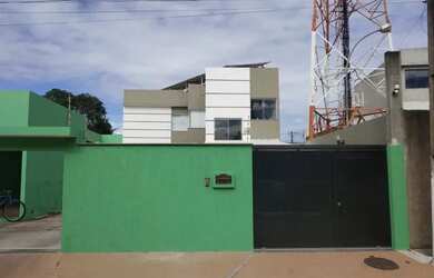 Imagem: A casa possui 2 Dormitórios, 1 Banheiro, 1 Vaga na garagem