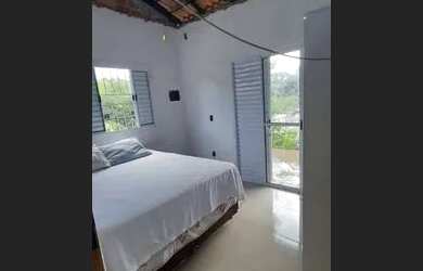 Imagem: A casa possui 2 Dormitórios, 2 Banheiros, 80m² de Área e