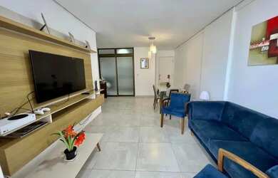 Imagem: O apartamento possui 3 Dormitórios, 1 Banheiro, 1 Vaga na garagem